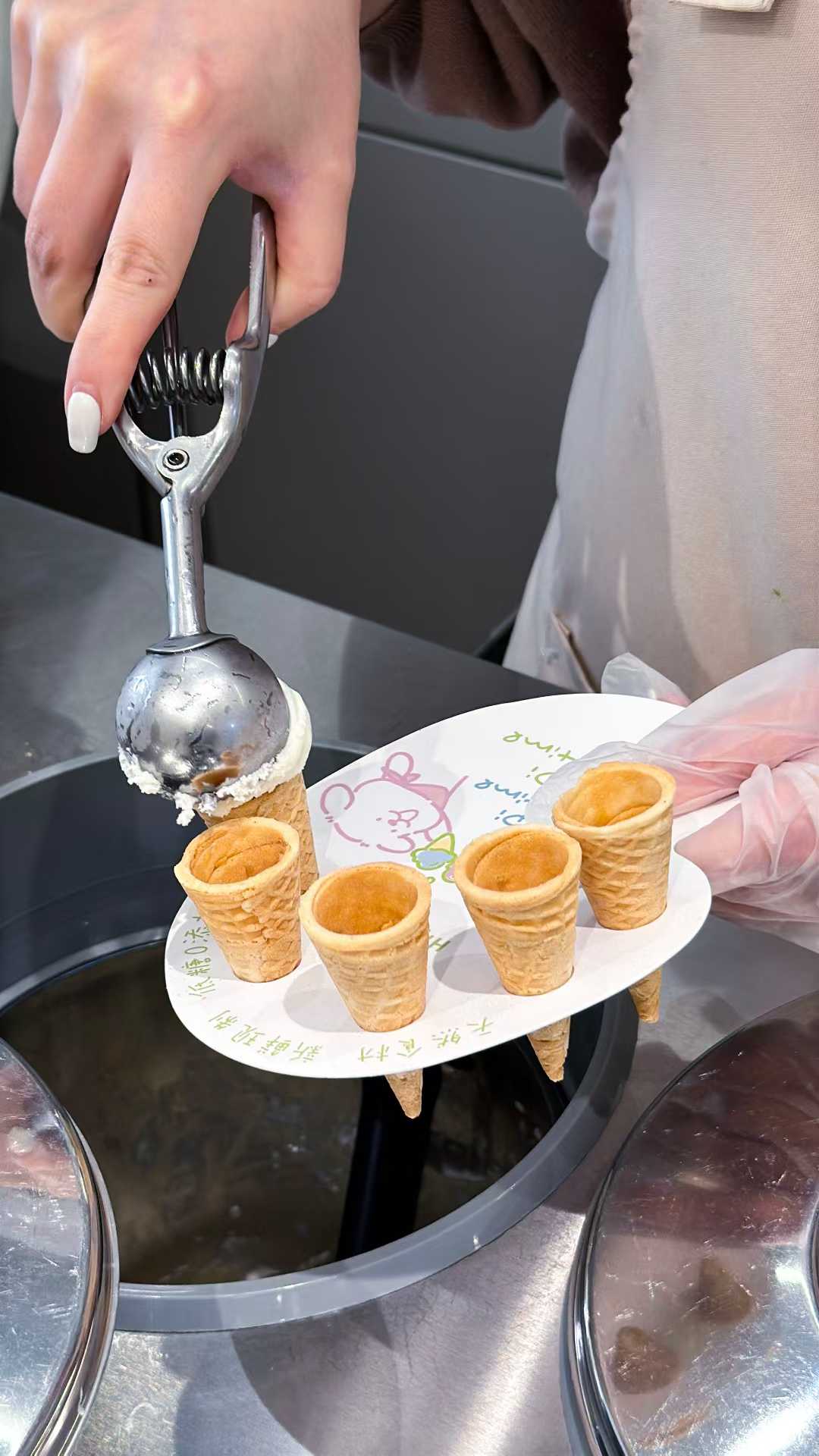 Ice Cream Tray